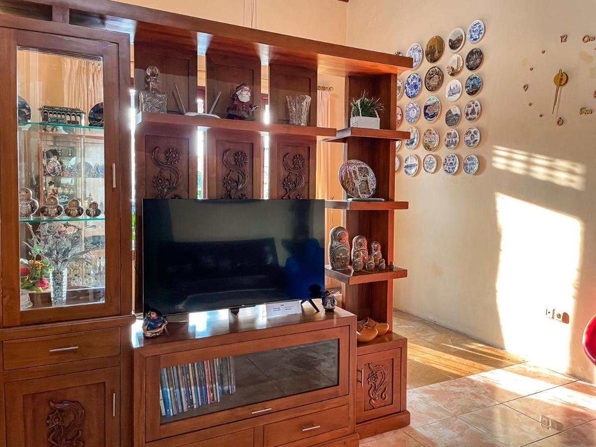 Unique Homestay 443 Γιογκιακάρτα Εξωτερικό φωτογραφία